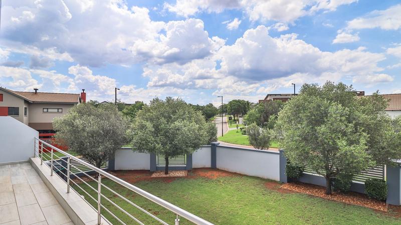 4 Bedroom Property for Sale in Midstream Ridge Gauteng