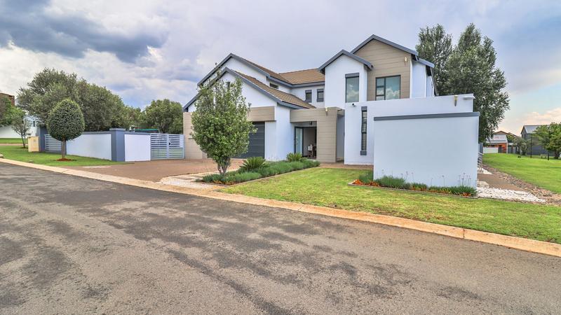 4 Bedroom Property for Sale in Midstream Ridge Gauteng