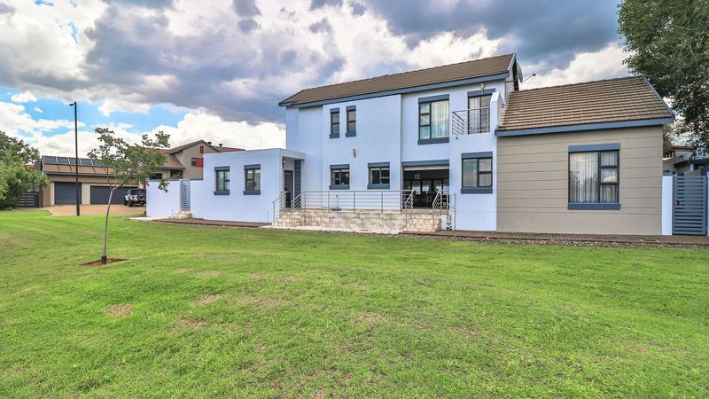 4 Bedroom Property for Sale in Midstream Ridge Gauteng