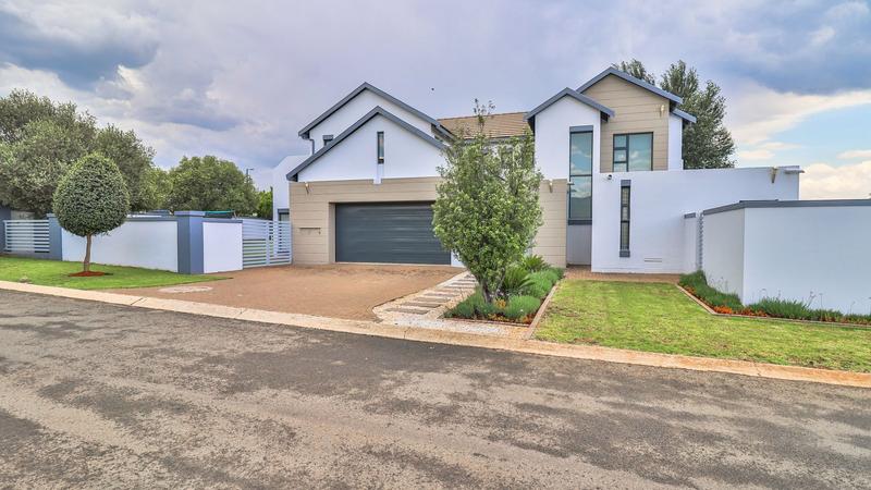 4 Bedroom Property for Sale in Midstream Ridge Gauteng