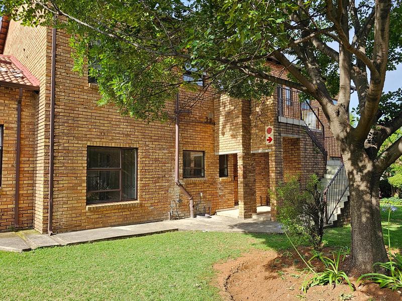 To Let 2 Bedroom Property for Rent in Ruimsig Gauteng