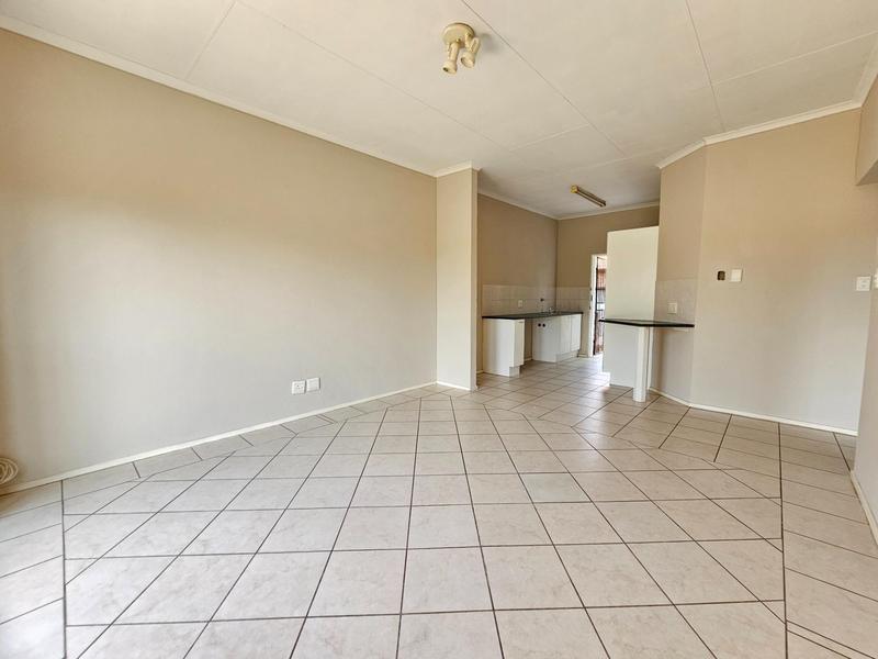 To Let 2 Bedroom Property for Rent in Ruimsig Gauteng
