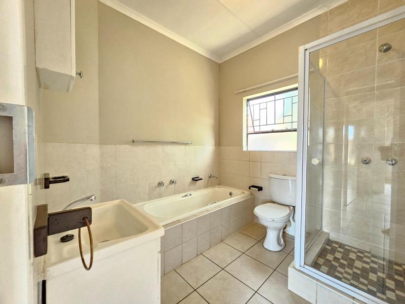 To Let 2 Bedroom Property for Rent in Ruimsig Gauteng