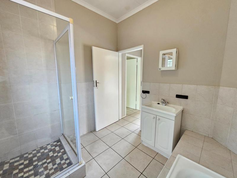 To Let 2 Bedroom Property for Rent in Ruimsig Gauteng