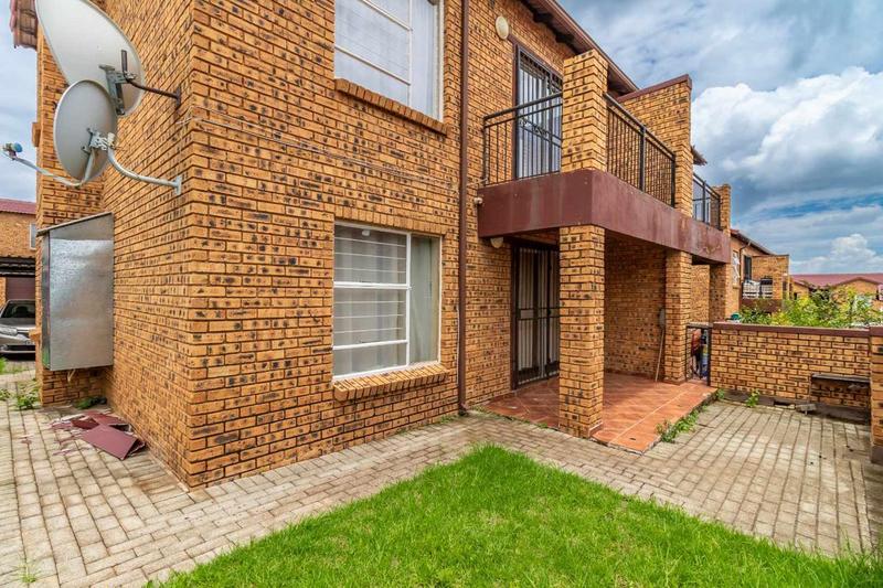 2 Bedroom Property for Sale in Honeydew Gauteng