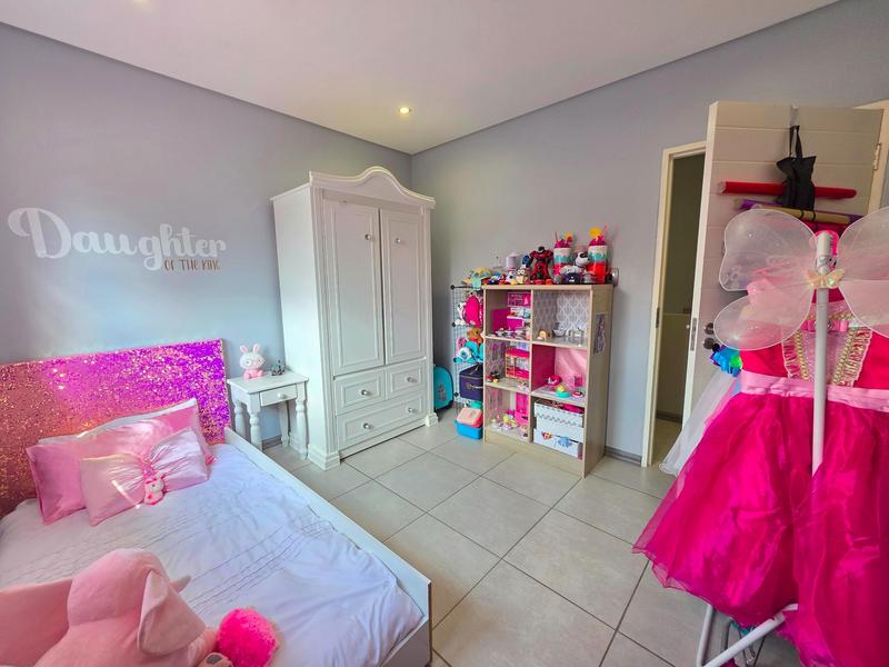 3 Bedroom Property for Sale in Honeydew Ridge Gauteng