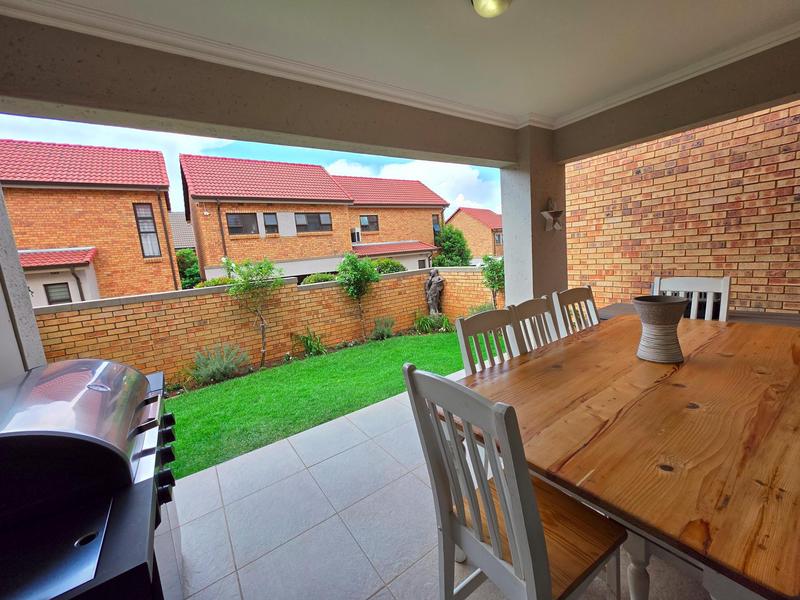 3 Bedroom Property for Sale in Honeydew Ridge Gauteng