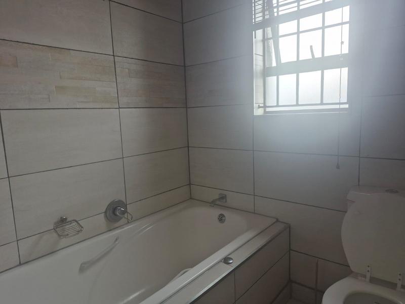 To Let 3 Bedroom Property for Rent in Whiteridge Gauteng