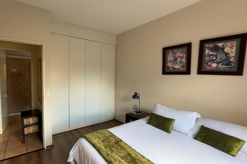 1 Bedroom Property for Sale in Pineslopes Gauteng