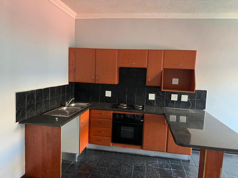 2 Bedroom Property for Sale in Noordwyk Gauteng