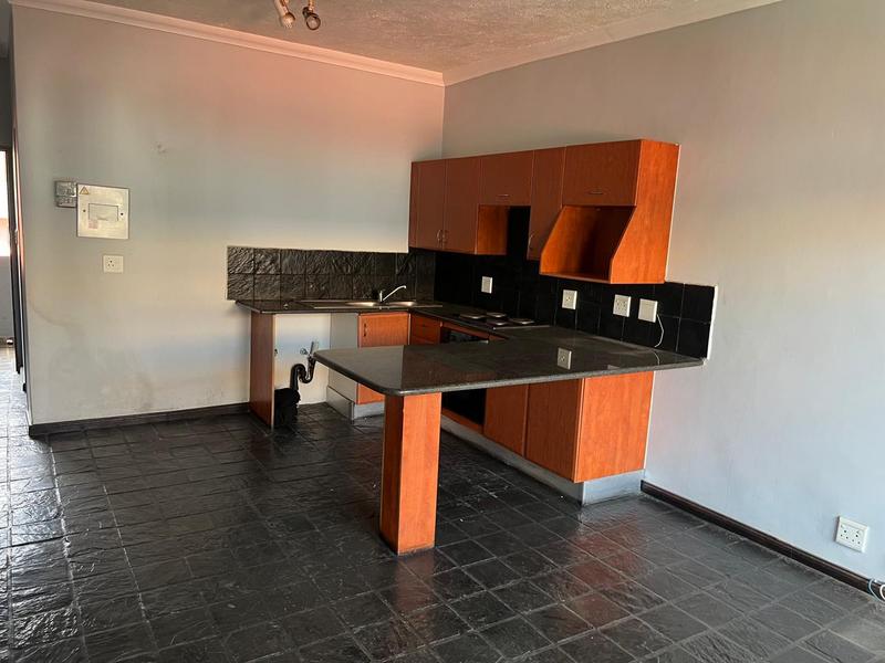 2 Bedroom Property for Sale in Noordwyk Gauteng
