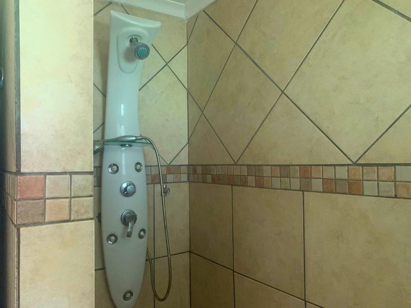 3 Bedroom Property for Sale in Birchleigh North Gauteng
