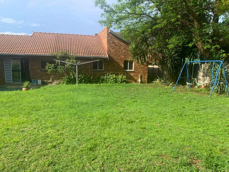 3 Bedroom Property for Sale in Birchleigh North Gauteng