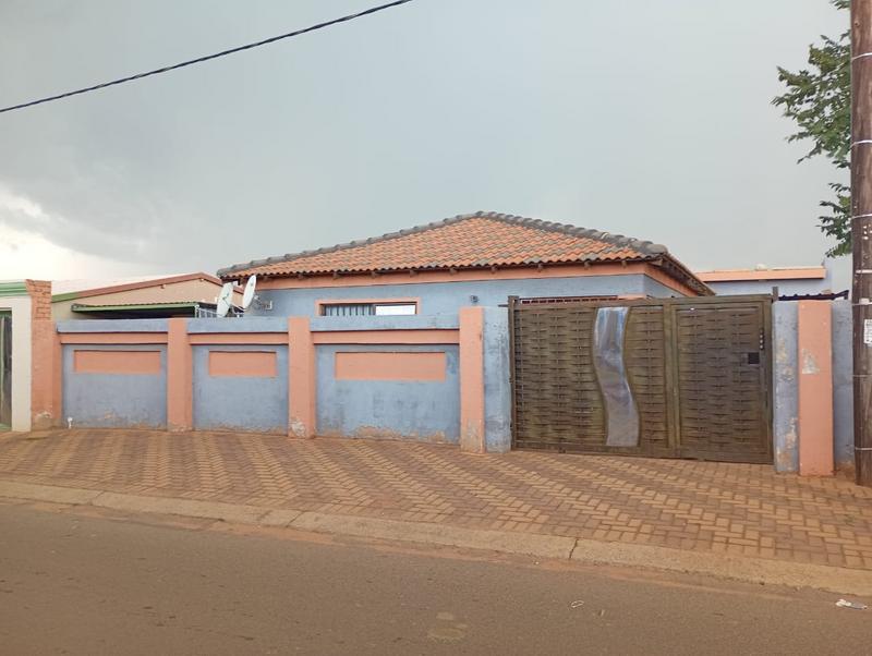 To Let 3 Bedroom Property for Rent in Protea Glen Gauteng