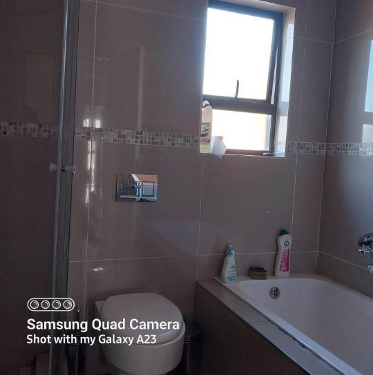 To Let 4 Bedroom Property for Rent in Valley View Estate Gauteng