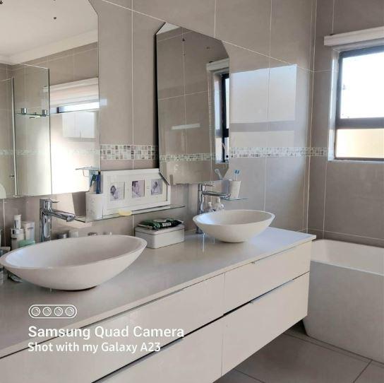 To Let 4 Bedroom Property for Rent in Valley View Estate Gauteng