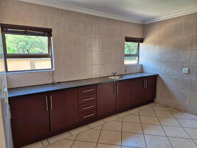 To Let 4 Bedroom Property for Rent in Valley View Estate Gauteng