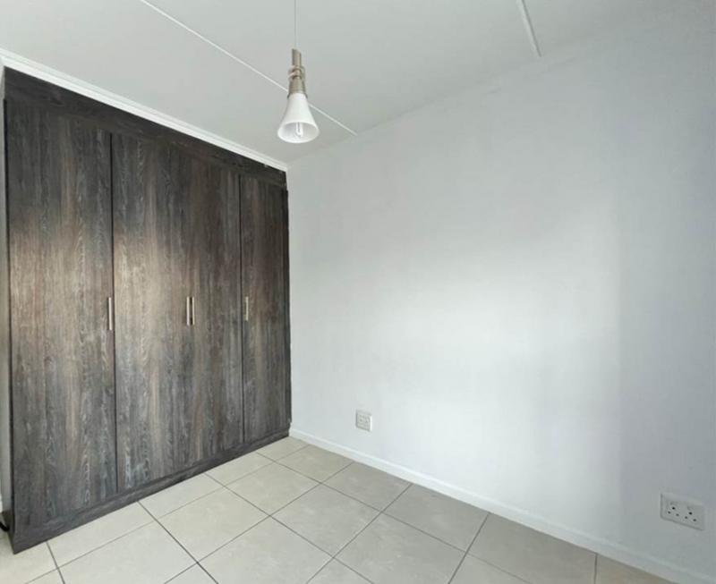 To Let 3 Bedroom Property for Rent in Olivedale Gauteng