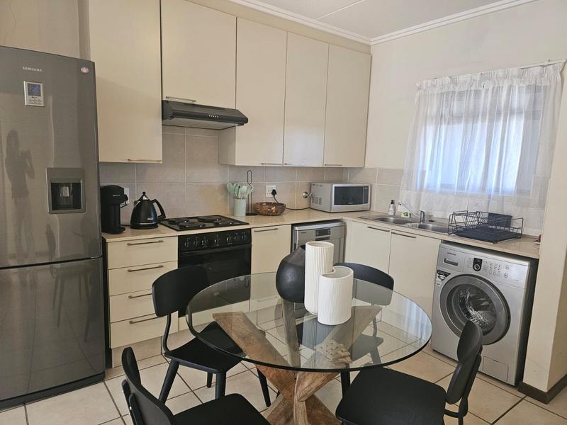 To Let 2 Bedroom Property for Rent in Bryanston Gauteng