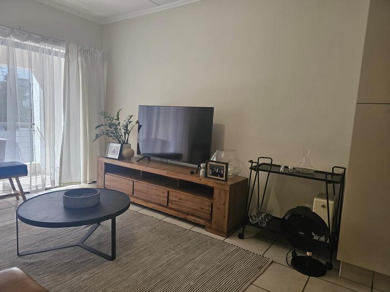 To Let 2 Bedroom Property for Rent in Bryanston Gauteng