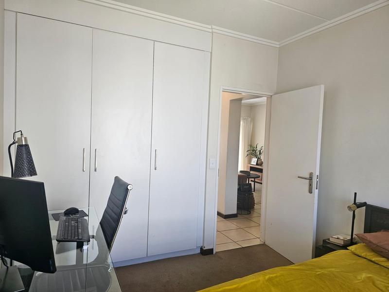 To Let 2 Bedroom Property for Rent in Bryanston Gauteng