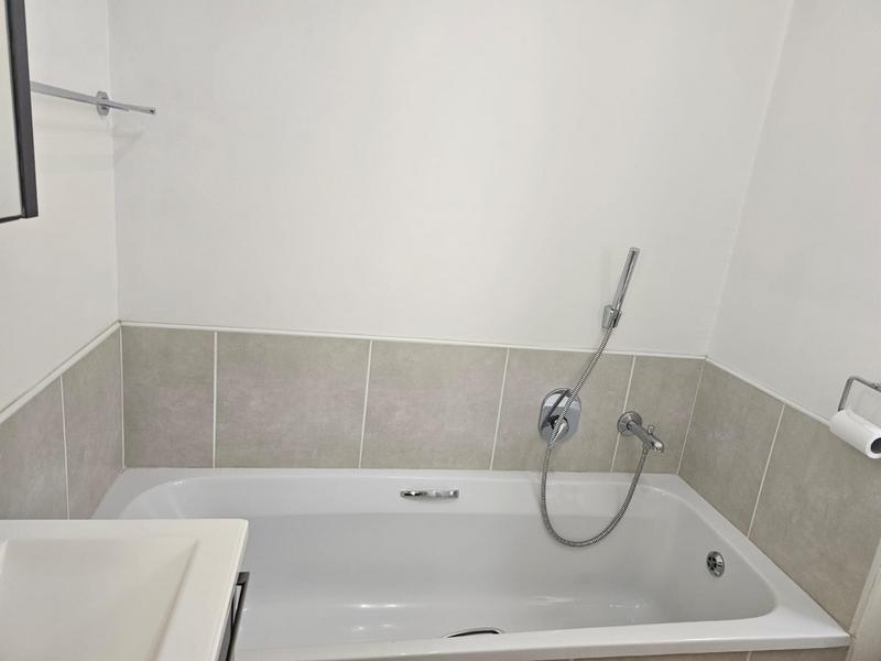 To Let 2 Bedroom Property for Rent in Bryanston Gauteng