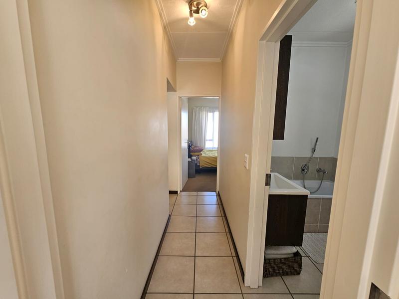 To Let 2 Bedroom Property for Rent in Bryanston Gauteng