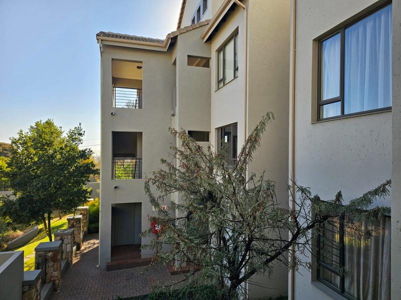 To Let 2 Bedroom Property for Rent in Bryanston Gauteng