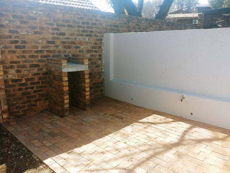 To Let 1 Bedroom Property for Rent in Ferndale Gauteng
