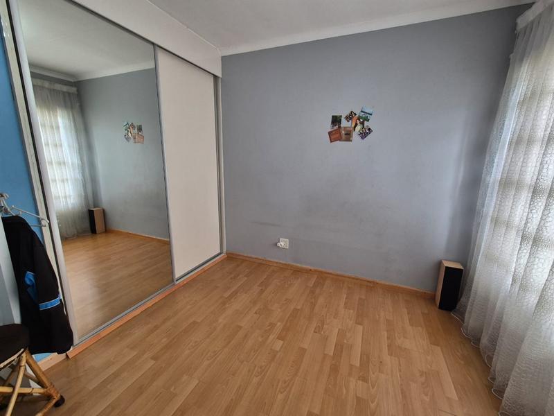 5 Bedroom Property for Sale in Brackendowns Gauteng