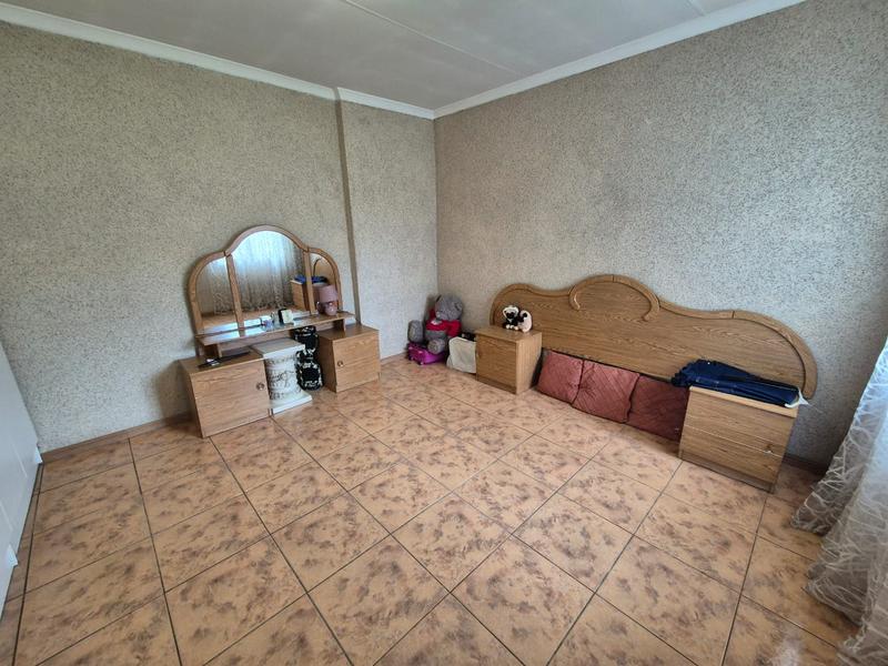 5 Bedroom Property for Sale in Brackendowns Gauteng