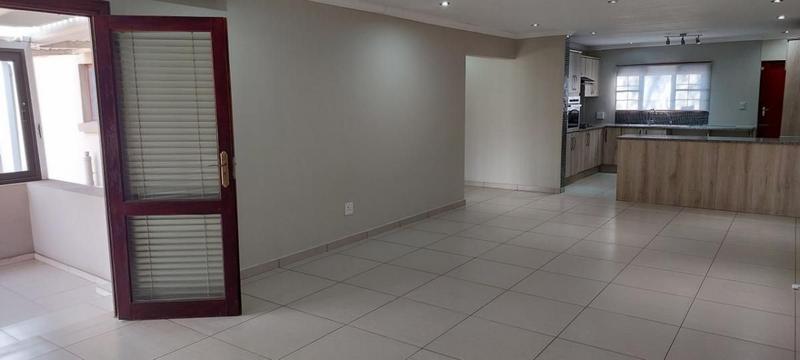 3 Bedroom Property for Sale in Glenvista Gauteng