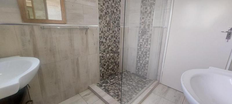 3 Bedroom Property for Sale in Glenvista Gauteng