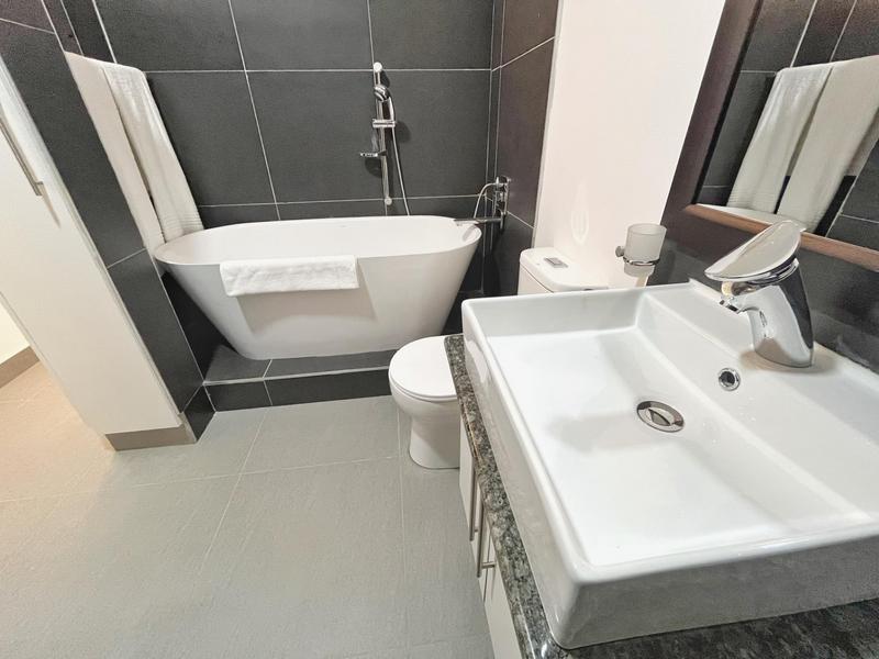 To Let 2 Bedroom Property for Rent in Sandhurst Gauteng