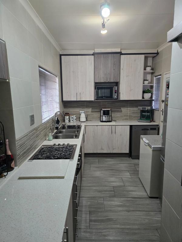 To Let 2 Bedroom Property for Rent in Meyerton Central Gauteng