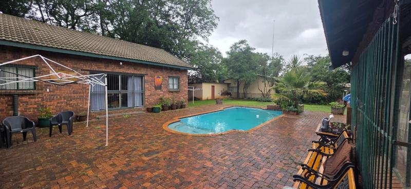 To Let 4 Bedroom Property for Rent in Henley on Klip Gauteng