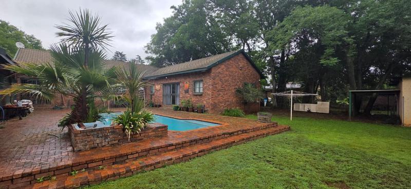 To Let 4 Bedroom Property for Rent in Henley on Klip Gauteng