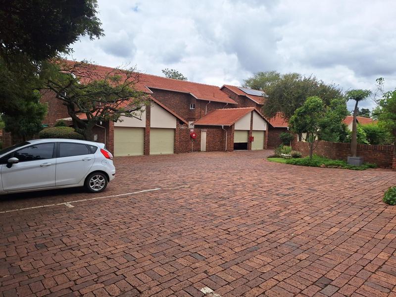 3 Bedroom Property for Sale in Faerie Glen Gauteng