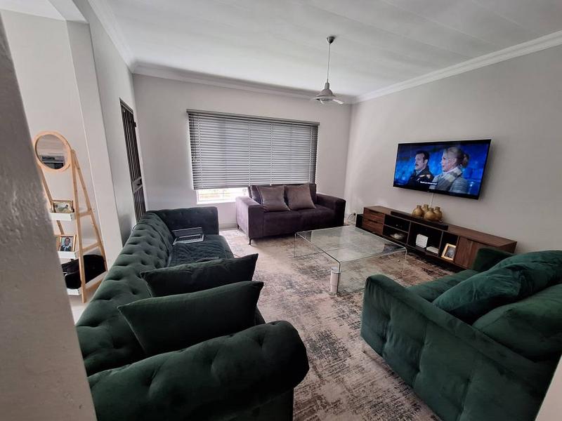 3 Bedroom Property for Sale in Faerie Glen Gauteng