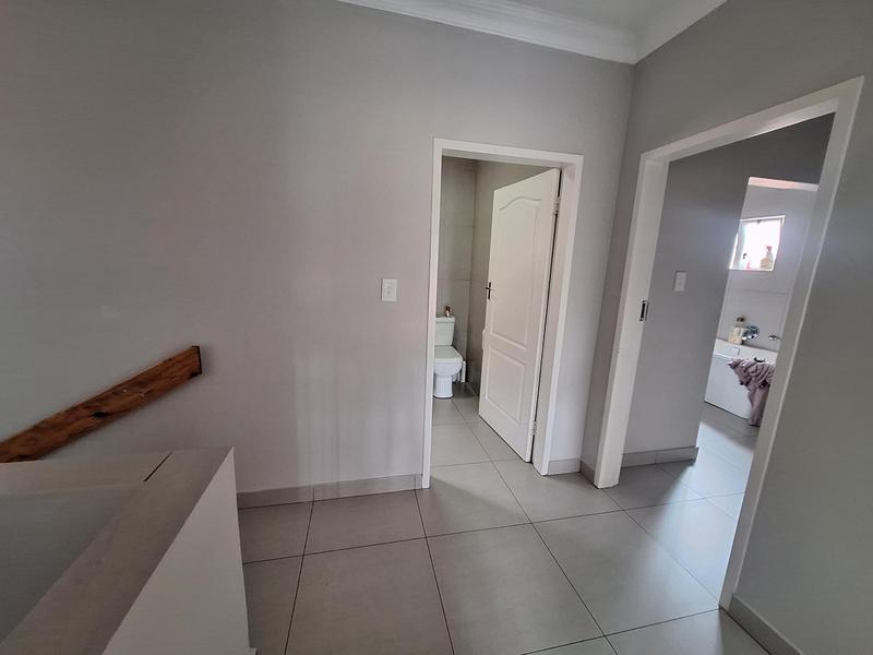 3 Bedroom Property for Sale in Faerie Glen Gauteng