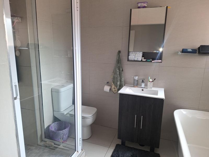 3 Bedroom Property for Sale in Faerie Glen Gauteng