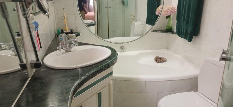 4 Bedroom Property for Sale in Allen Grove Gauteng