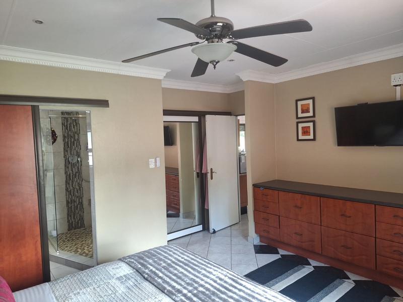To Let 1 Bedroom Property for Rent in Bedfordview Gauteng