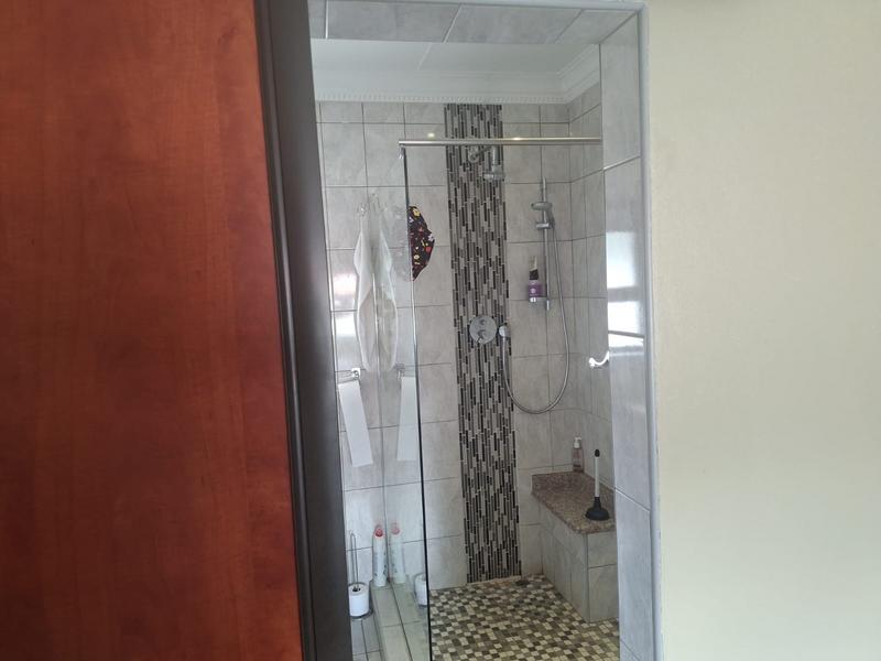 To Let 1 Bedroom Property for Rent in Bedfordview Gauteng