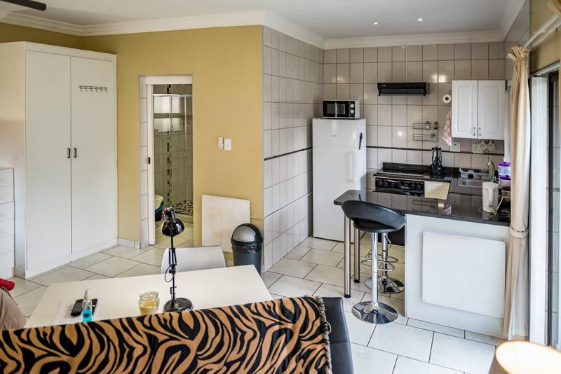 To Let 1 Bedroom Property for Rent in Bedfordview Gauteng
