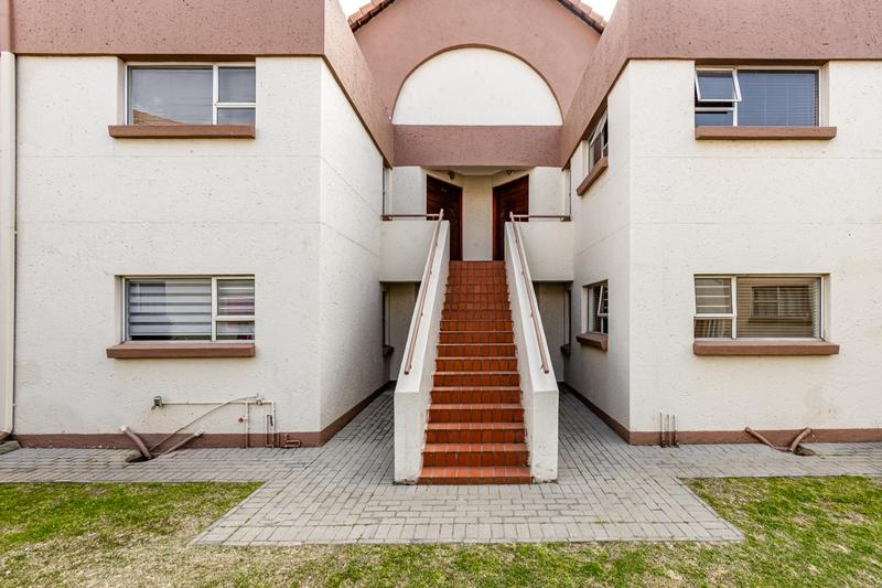 To Let 1 Bedroom Property for Rent in Bedfordview Gauteng