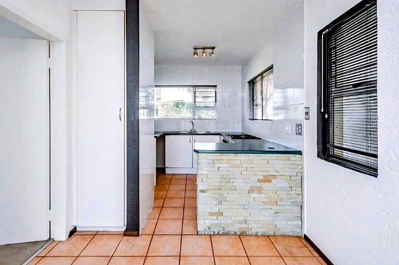 1 Bedroom Property for Sale in Bedfordview Gauteng