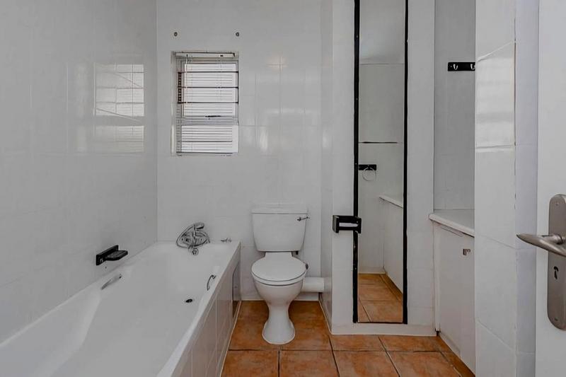 1 Bedroom Property for Sale in Bedfordview Gauteng