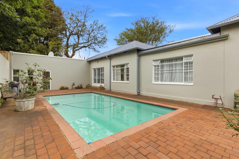 5 Bedroom Property for Sale in Brooklyn Gauteng