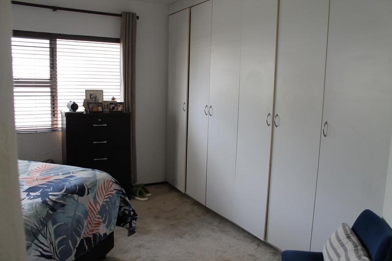 1 Bedroom Property for Sale in Bedford Gardens Gauteng